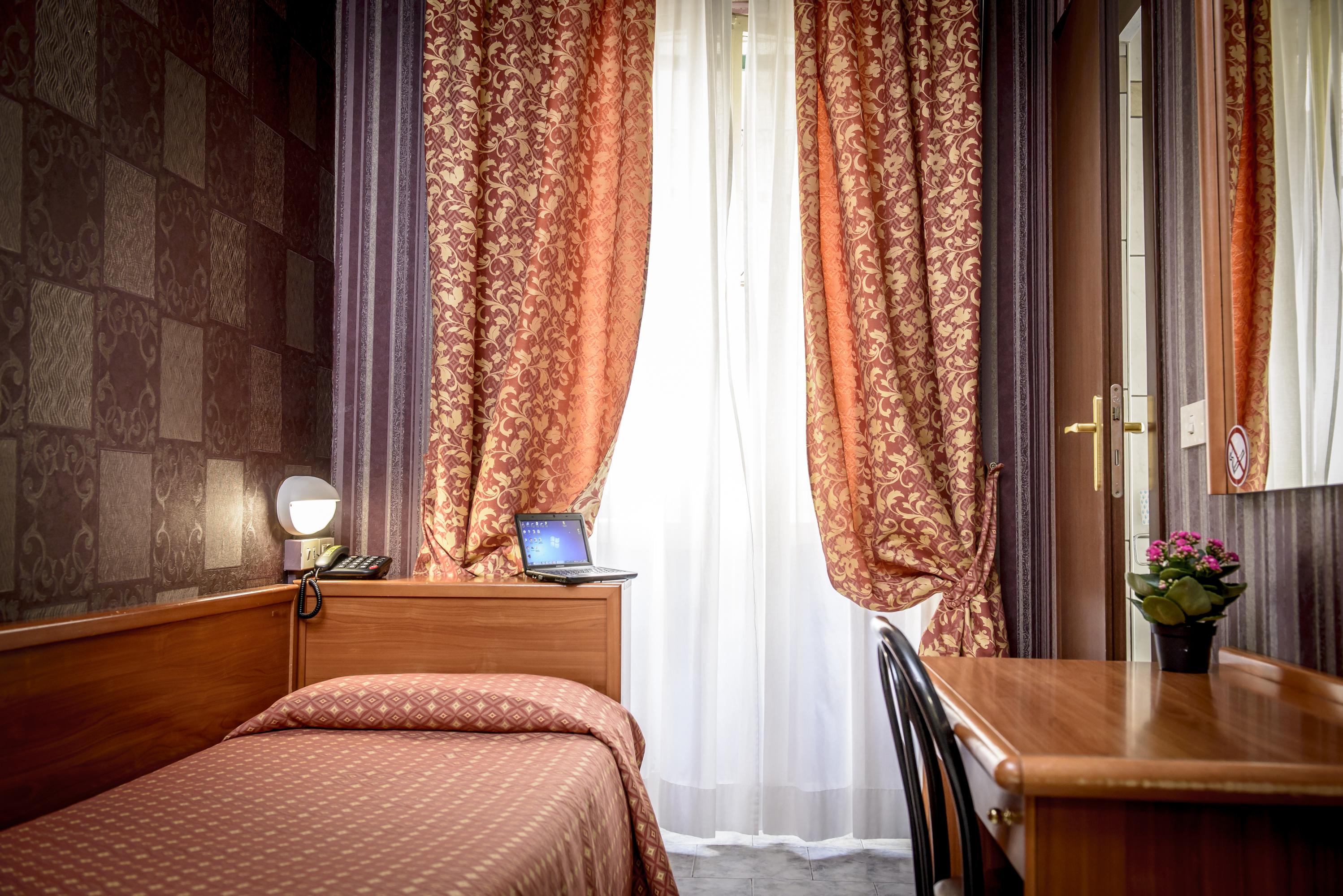 Hotel Emmaus Roma Exterior foto