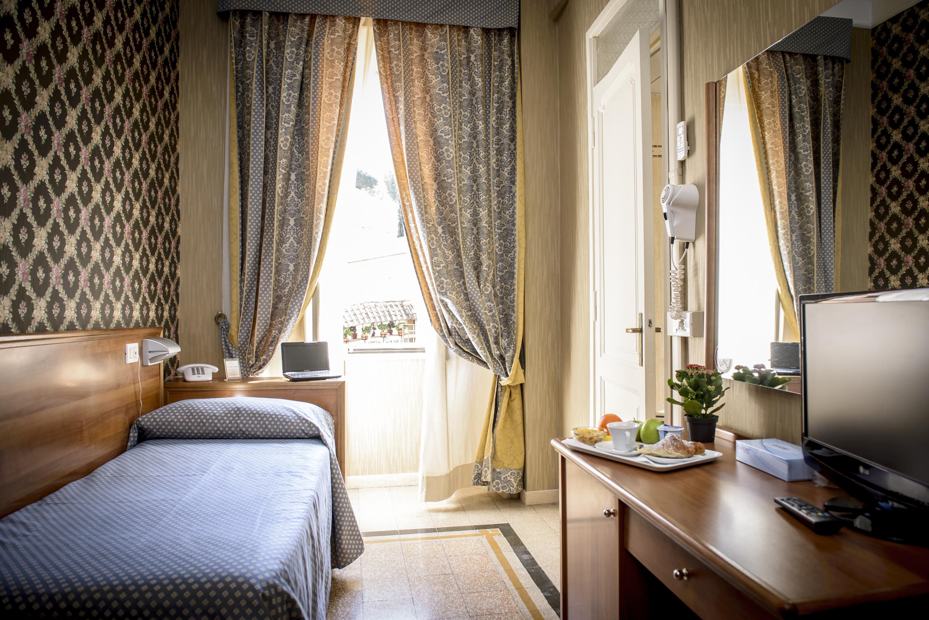 Hotel Emmaus Roma Exterior foto
