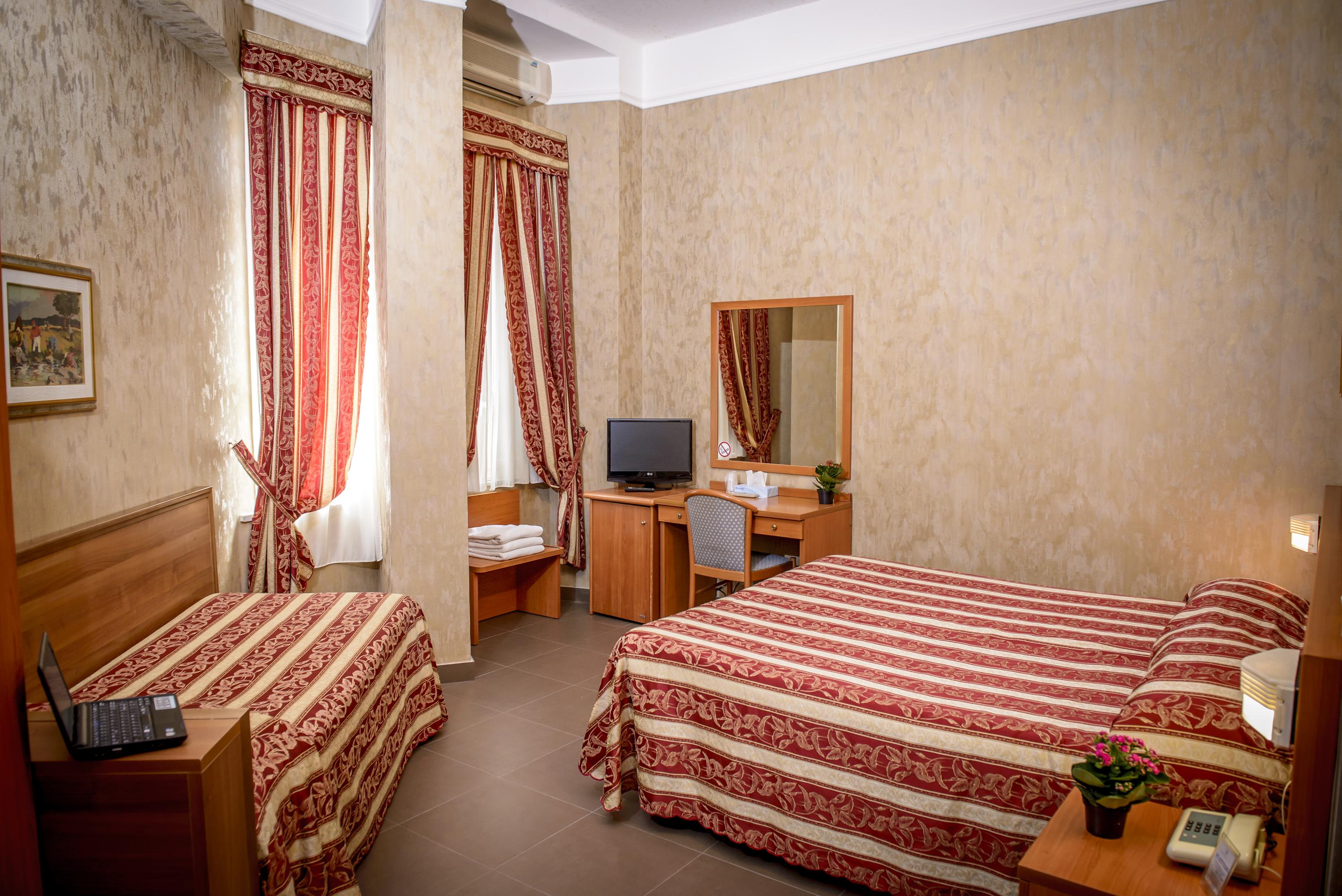Hotel Emmaus Roma Exterior foto