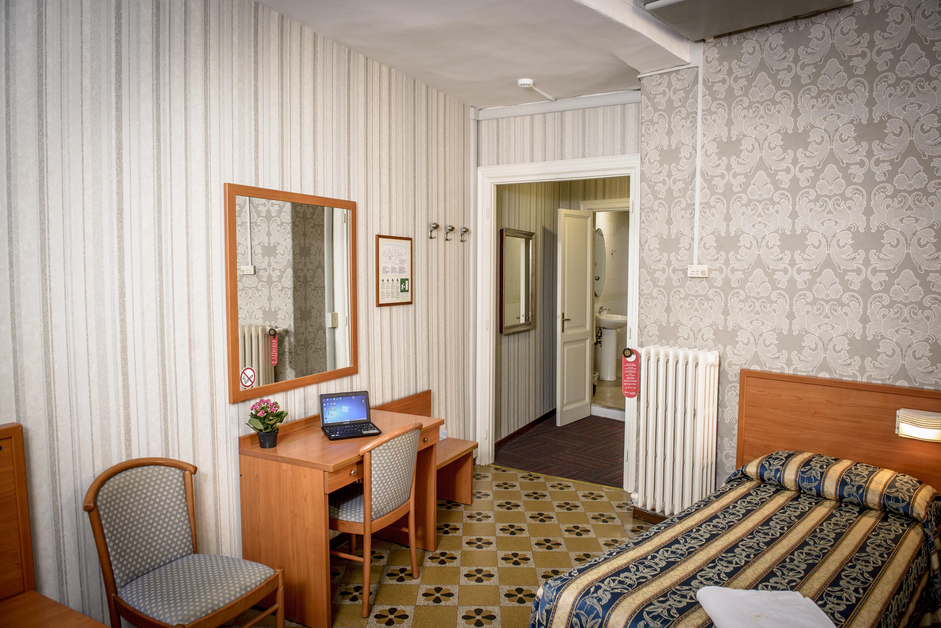Hotel Emmaus Roma Exterior foto