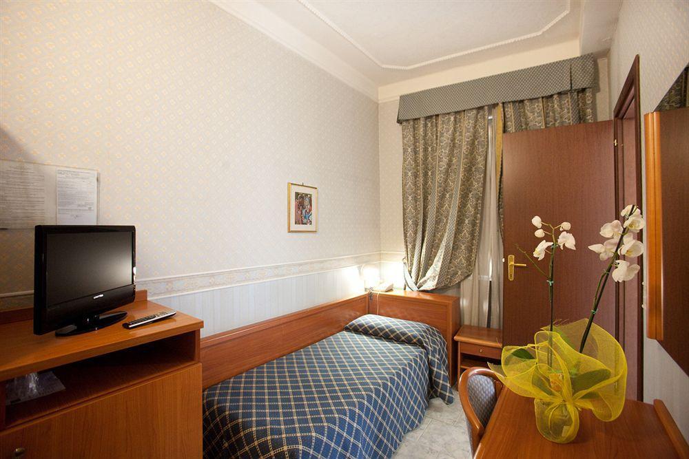 Hotel Emmaus Roma Exterior foto