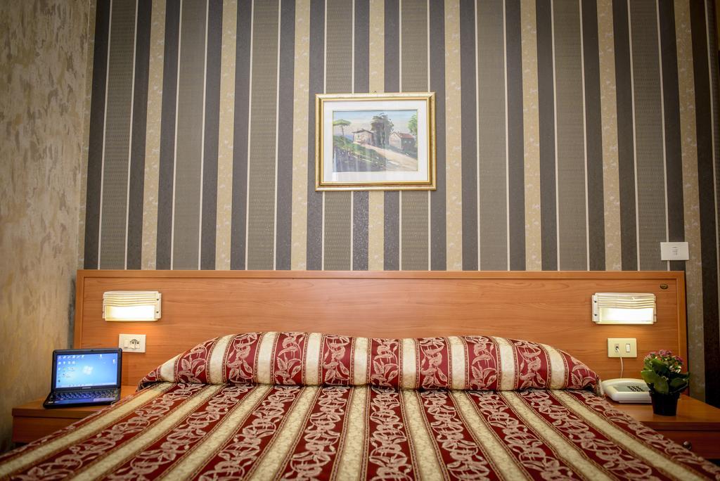 Hotel Emmaus Roma Exterior foto
