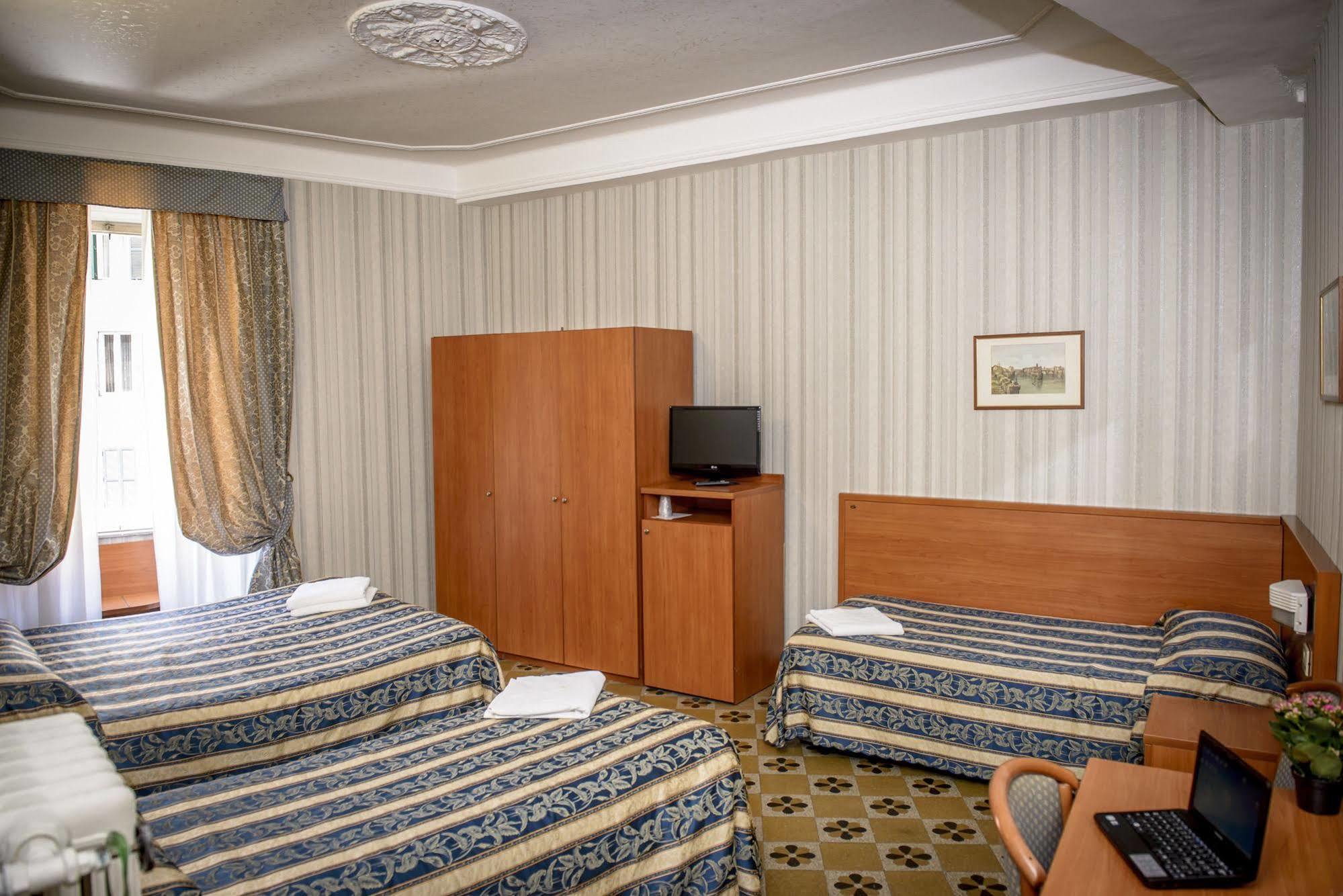 Hotel Emmaus Roma Exterior foto